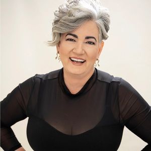 Meet your Posher, Julie